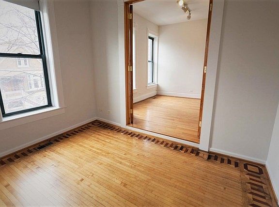 4th image of 859 N Wolcott Ave APT 2F