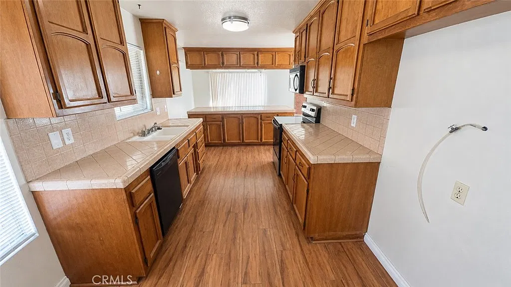 4 bed, 1473 sqft, $2,900 — Photo 4