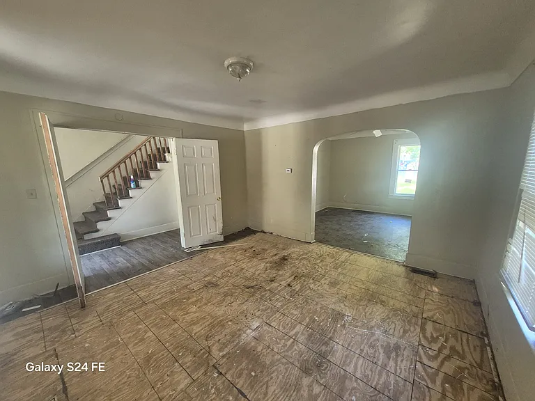 2041 Warner Ave — Photo 3