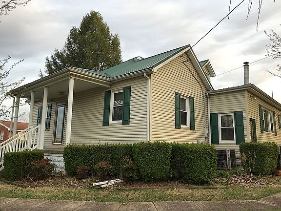 3rd image of 812 Powell Ln