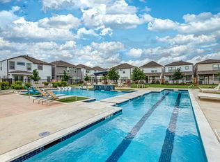 3011 Skyrock Dr, Houston, TX 77063