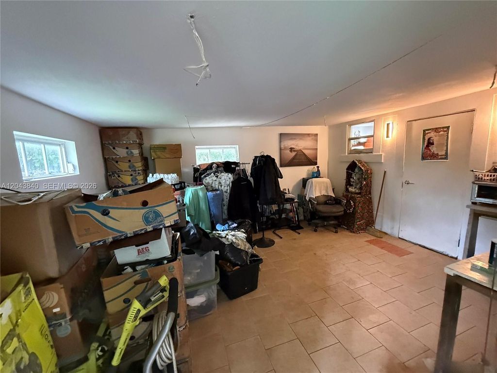 15505 Hayes Ln, Homestead, FL - View 6