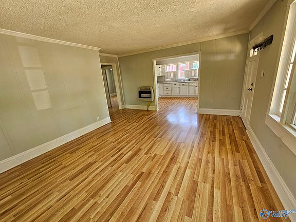 4th image of 540 College St