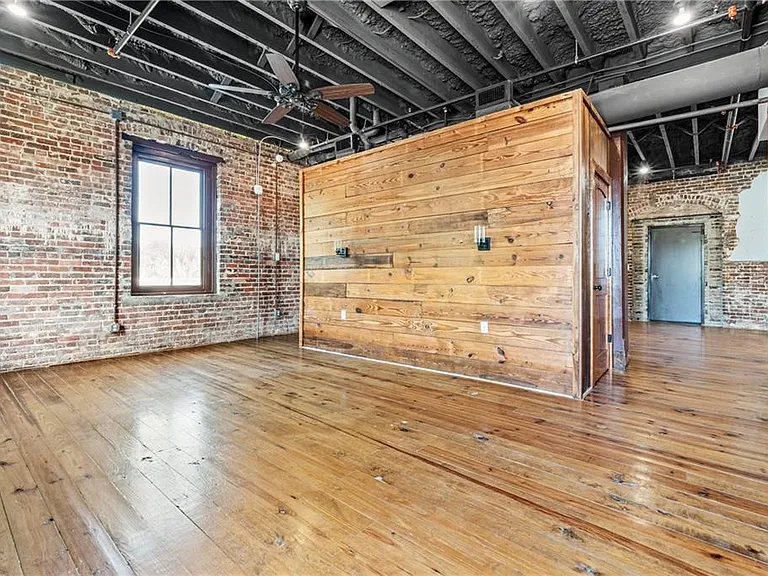558 Saint Francis St #2D — Photo 9
