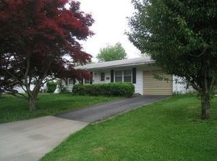 102 Plum St, Anna, IL 62906
