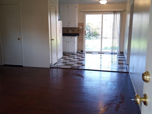 3rd image of 2171 51st Ave