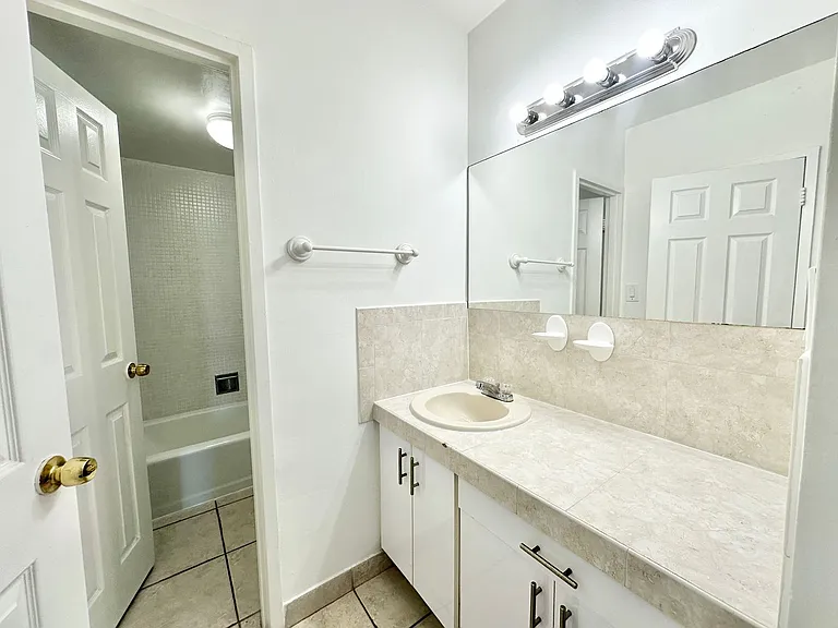 100 Lincoln Rd #1031 — Photo 4