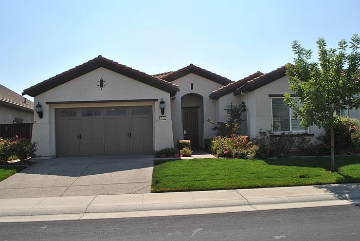 1st image of 2024 Thornecroft Ln