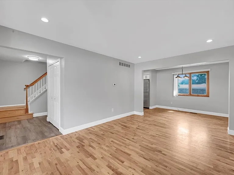 45940 Keding St — Photo 12