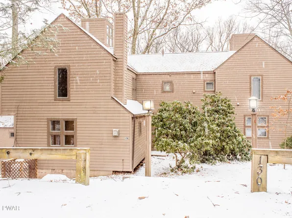 128 Saint Veronica Dr, Greentown, PA 18426