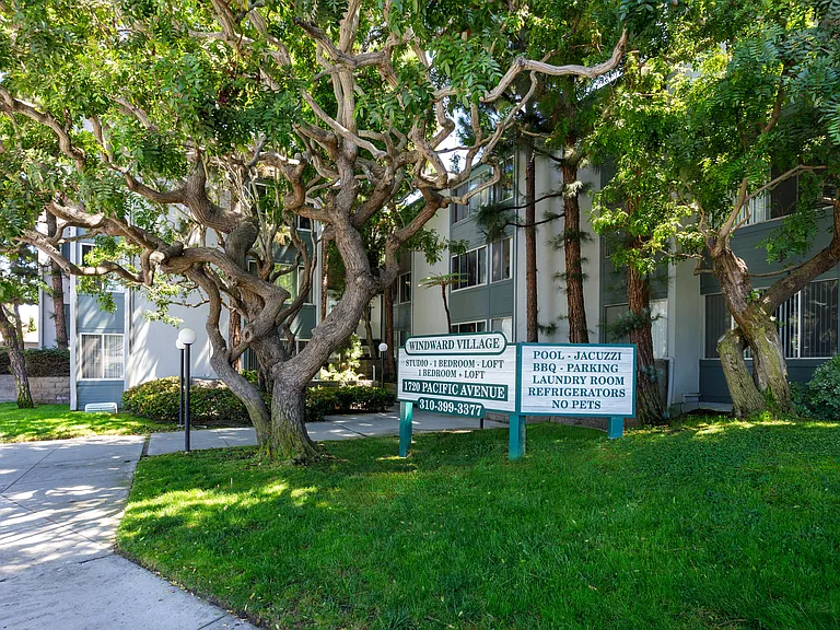Windward Village Apartments — Photo 29