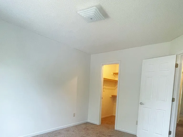 14390 W 122nd St — Photo 18