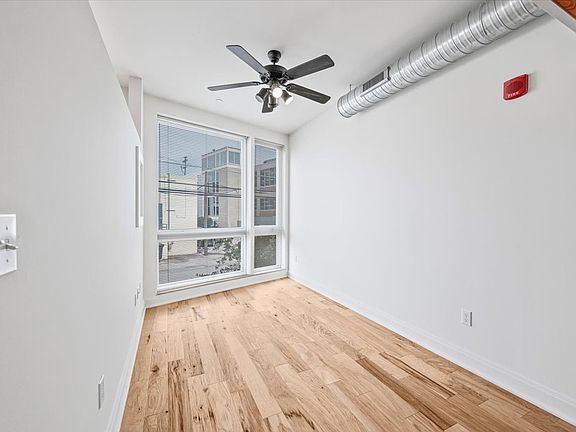 4th image of 219 Carron St APT 102