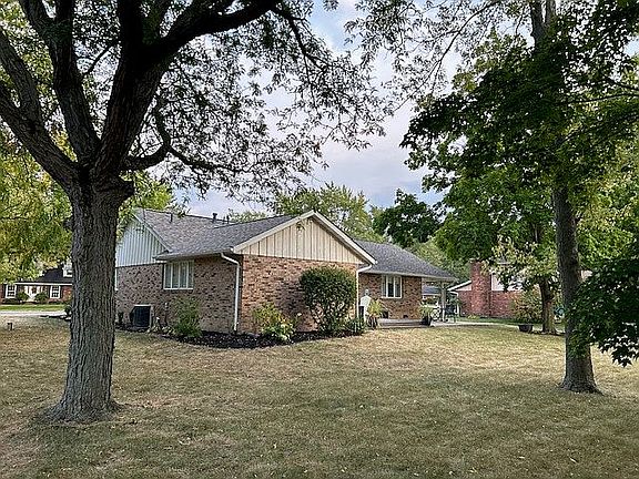 2nd image of 2751 Whippoorwill Ave