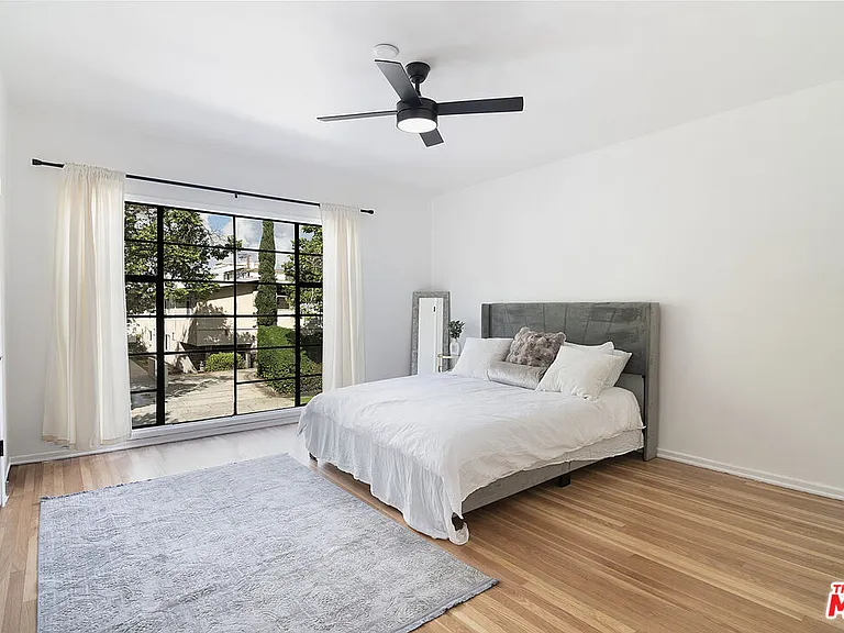 344 S Rexford Dr #4 — Photo 14