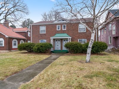 1848 E State St, Rockford, IL, 61104