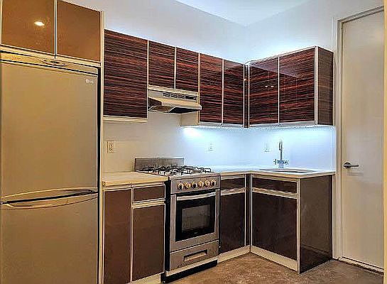 2nd image of 1070 Bergen St #1F