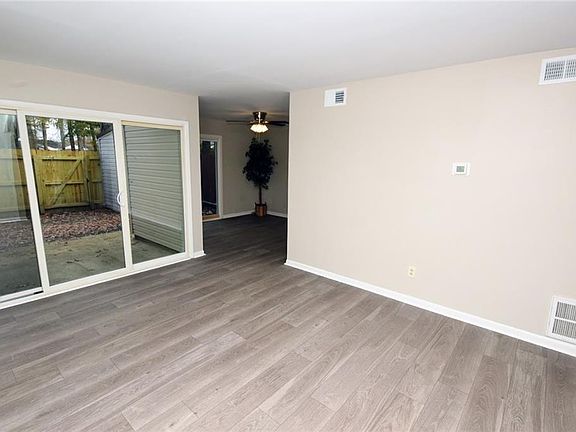 5th image of 6403 Duquesne Pl
