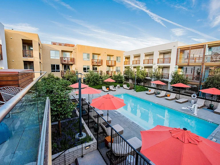 Runway Playa Vista Swimming Pool