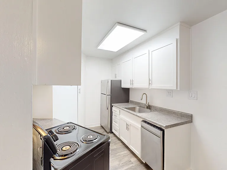1821 Lincoln Ave #312 — Photo 3