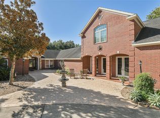 610 Oak Creek Ct, Sealy, TX 77474