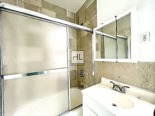 4th image of 104 W 83rd St APT 3A