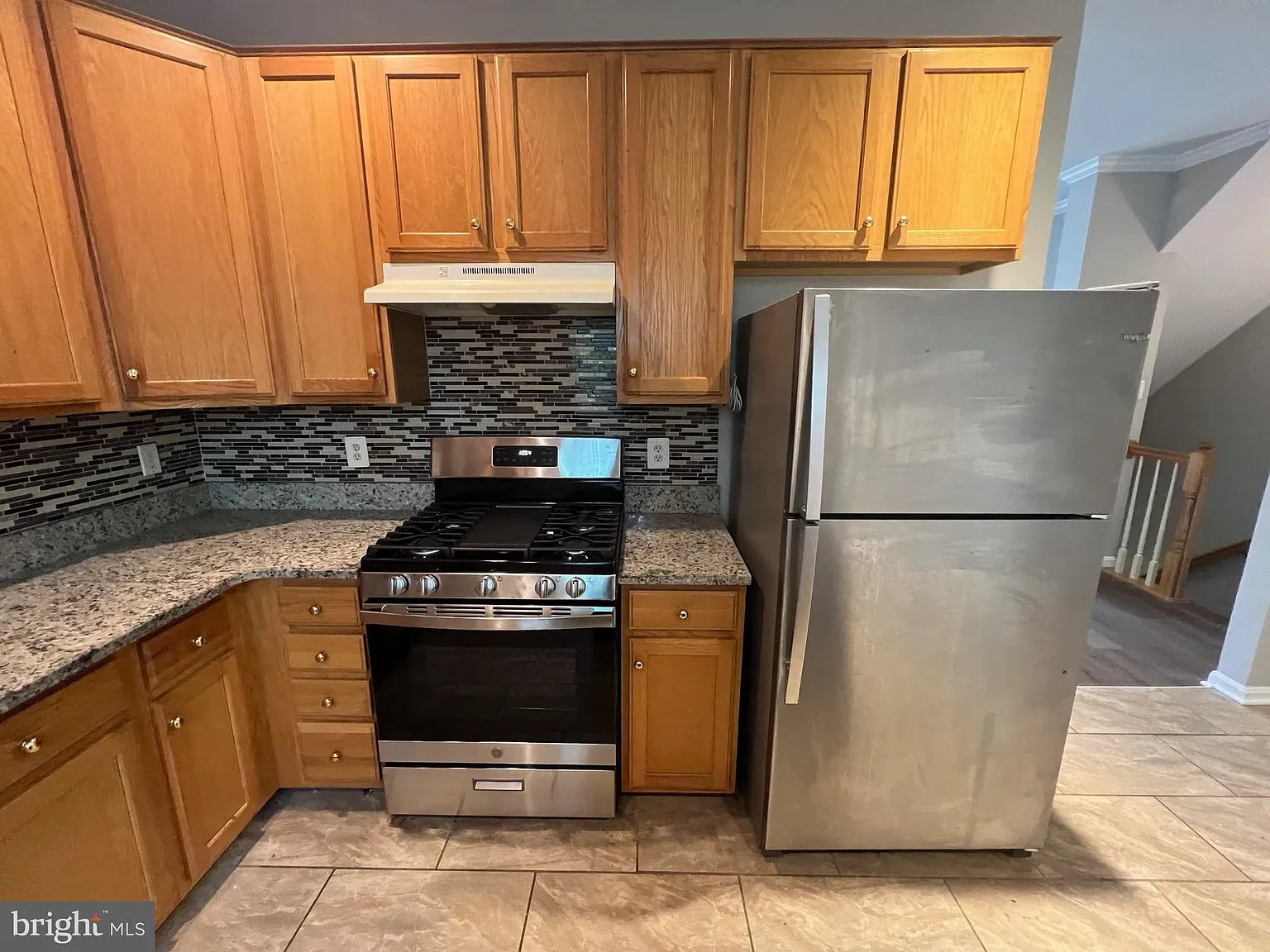 3 bed, 4.0 bath, 2376 sqft, $2,900 — Photo 4