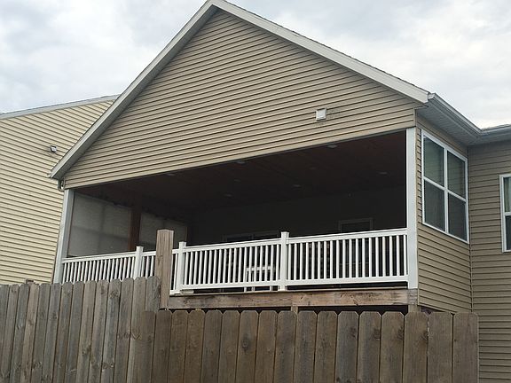 2nd image of 1637 Silverbow Dr SE