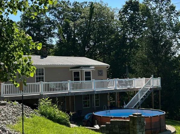 8133 Big Woods Rd, Metamora, IN 47030
