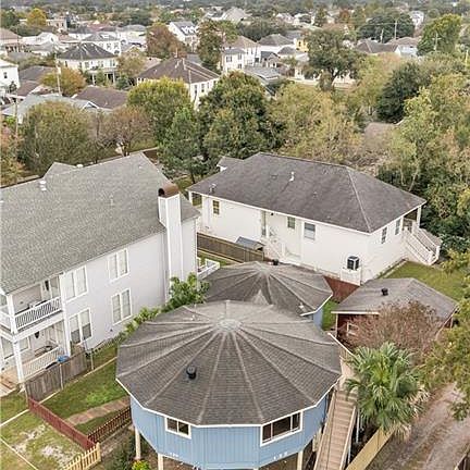 4th image of 122 Bragg St