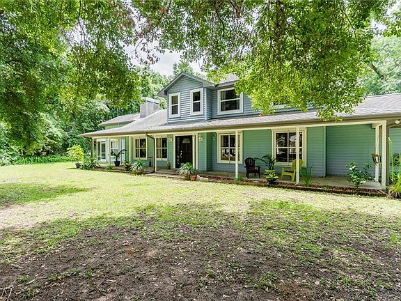 2nd image of 2119 Shady Oaks Dr