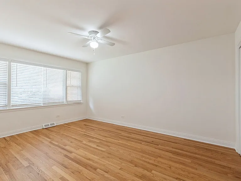 5018 Dobson St — Photo 7