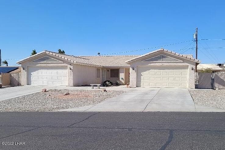 1st image of 2745 Arcadia Dr