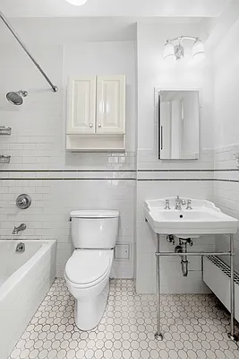 Sold by Bond New York | media 4