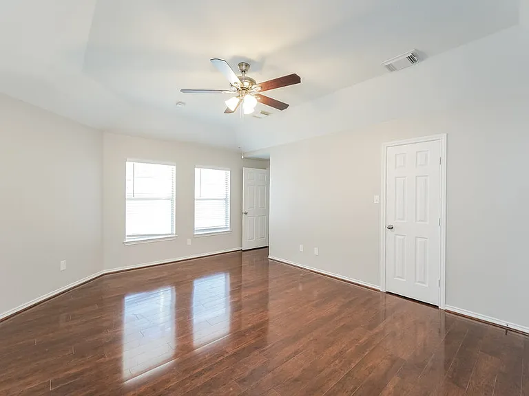 3830 Lake Ballinger Ln — Photo 14