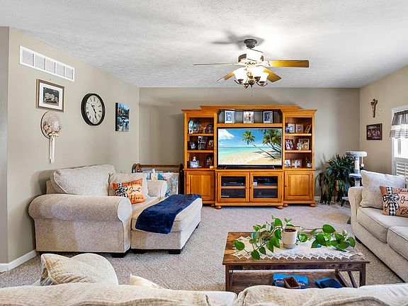 4th image of 8909 Cobbler Ln