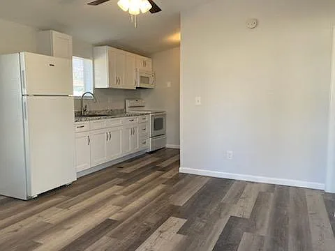 Building Photo - 3421 W Arkansas Ave #3