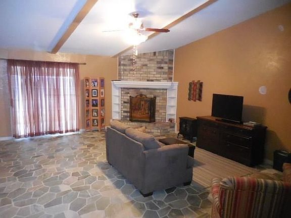 2nd image of 5314 Vincennes Ct