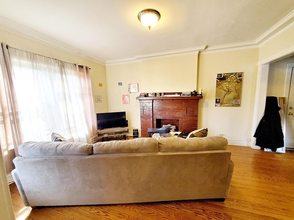 1st image of 7400 N Paulina St #2