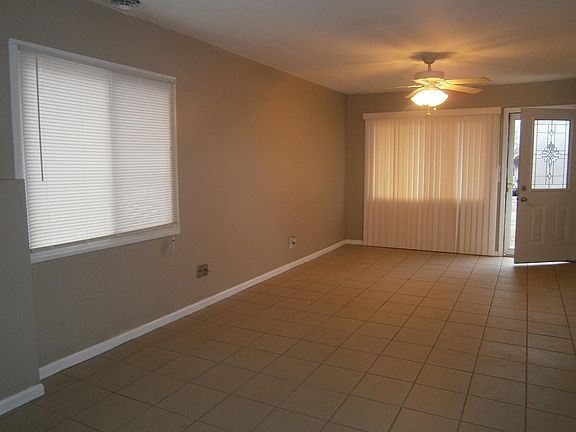 3rd image of 4389 Catalina Ave