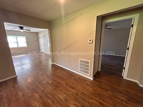 5th image of 500 Gillette Ave