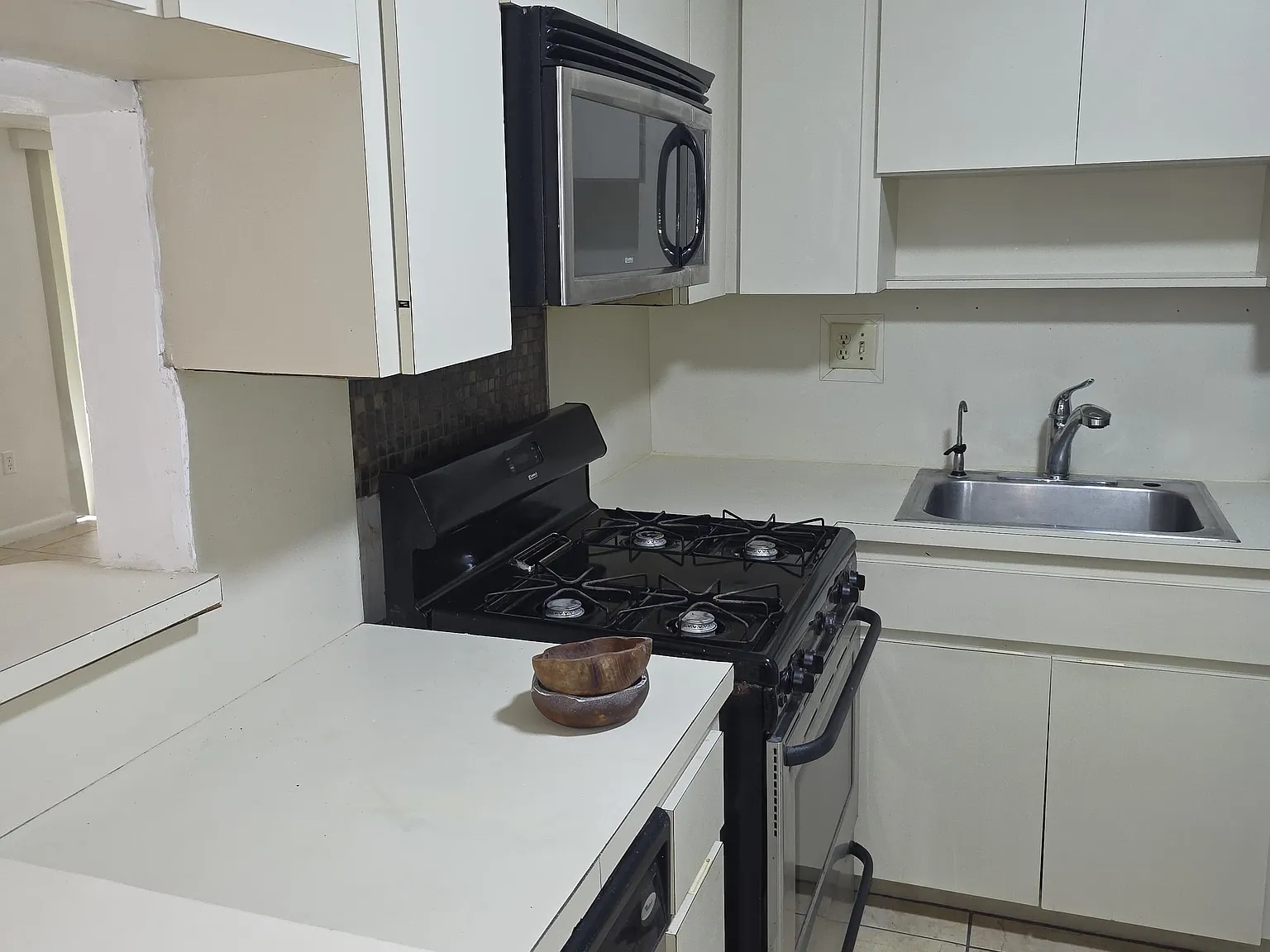 1 bed, 762 sqft, $2,500 — Photo 2