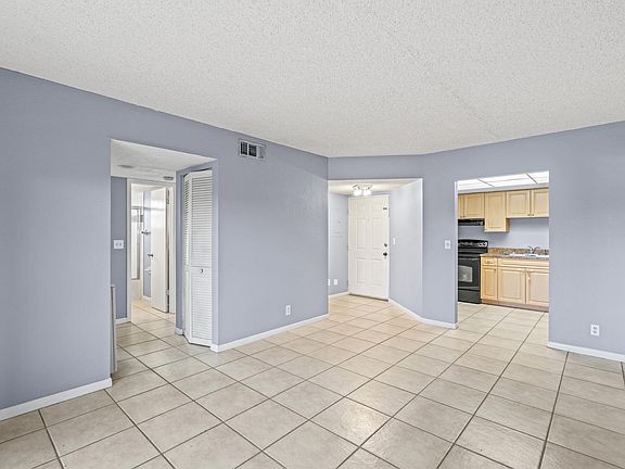 5th image of 1535 SE Royal Green Circle #104