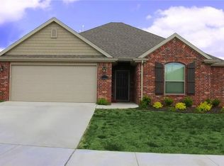 110 Sullivans Way, Centerton, AR 72719