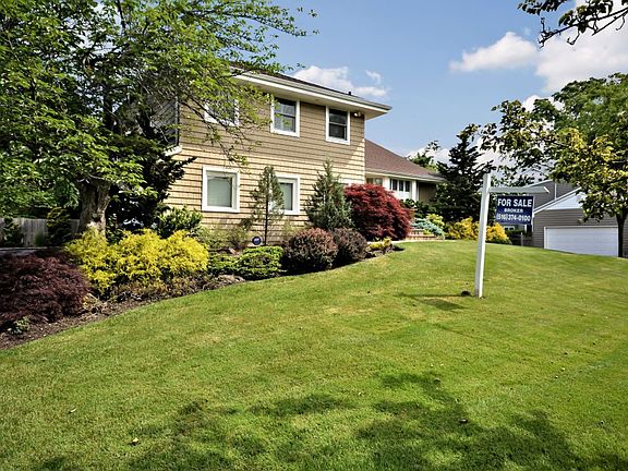 2nd image of 410 Everit Ave
