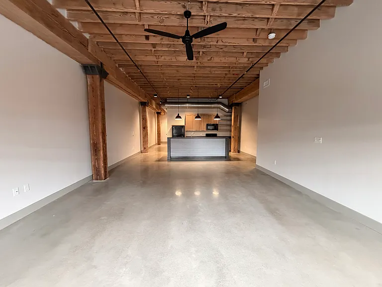 Kitchen/Living Area