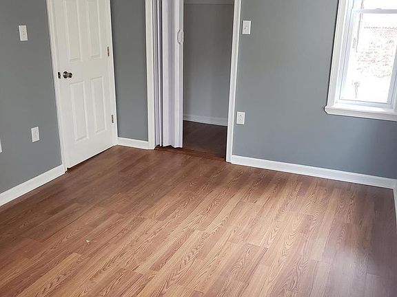 2nd image of 811 N Preston St