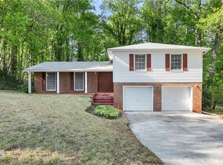 46 Hawkins Store Rd, Kennesaw, GA 30144