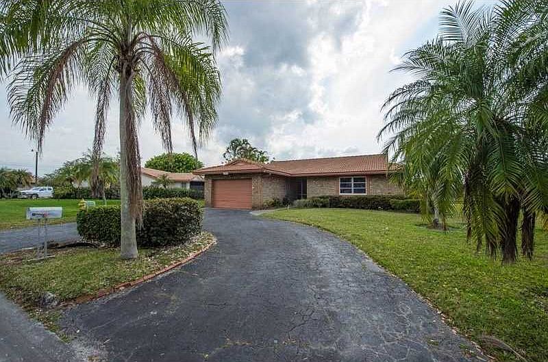 1st image of 7025 NW 105th Ave