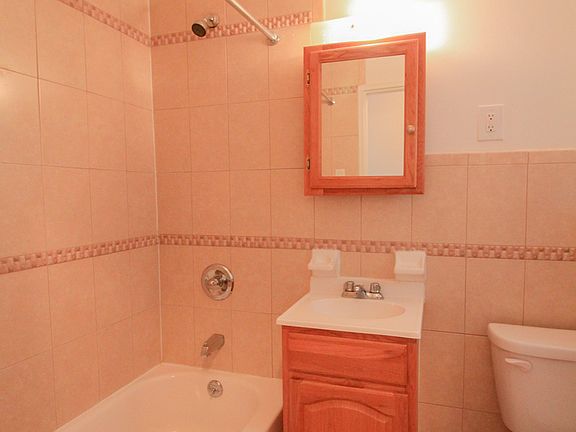 4th image of 164 W 141st St #P5